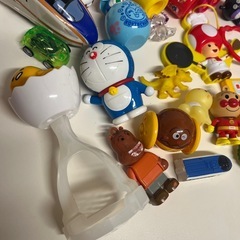 おもちゃ28点セット　アンパンマン　ピカチュウ　ハッピーセットなどの画像