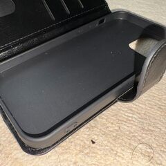 [格安]✨ 黒色 アイホン１２用携帯ケースの画像