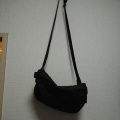 ショルダーバッグ(UNIQLO)
