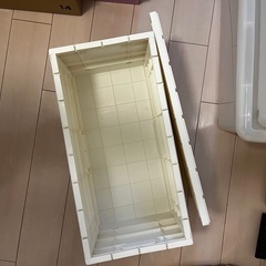 ホワイト　折りたたみコンテナの画像