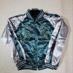 リバーシブルのスカジャンの画像