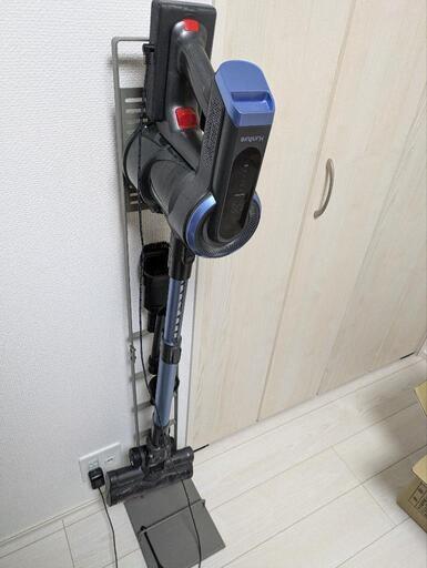 HONITURE　コードレス掃除機　台付き