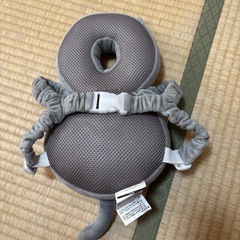 ニトリ　ヘッドガードクッションの画像