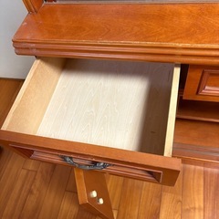 　商談中　食器棚　お譲りしますの画像