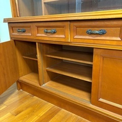 　商談中　食器棚　お譲りしますの画像
