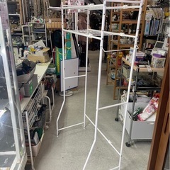 ランドリーラック　伸縮可能　洗濯機上ラック ランドリー収納 中古品 ③の画像