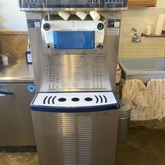 美品 日世ソフトクリームフリーザー 空冷式 NA-6440AE ソフトクリームサーバー・アイスクリームマシーン・アイスクリームフリーザー・ソフトクリームメーカー 自動殺菌ソフトサーバー【中古】の画像