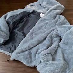 美品＊くすみブルーのふわふわパーカーの画像