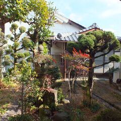 元豪商の建物！3棟・304㎡【店舗・宿泊施設・居宅・別荘など用途は自由】駅・イオン徒歩6分・豪壮！風格のある蔵・庭園付古民家平屋2棟＋蔵1棟/土地455㎡・古民家喫茶・住居・別荘・古民家cafeなど店舗・民泊 城下町の歴史的町並みの道に面す（室内駐車場1台・小型） - 賃貸（マンション/一戸建て）