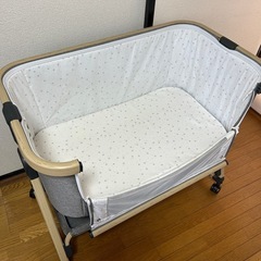 ベビーベッド