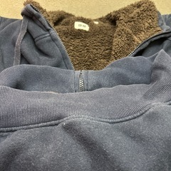 UNIQLOメンズパーカーMの画像