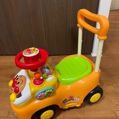 アンパンマン　よくばりビジーカー
