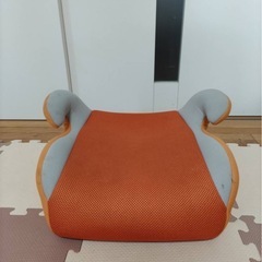 ジュニアシート　2セット　共働きで車2台以上所有の方いかがですか？の画像