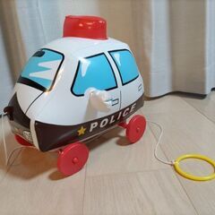 パトカー　風船　おさんぽ