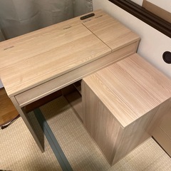 最終値下。そろそろ捨てます。ドレッサー　コンセント付　収納