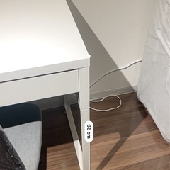 IKEA デスク(椅子付き)の画像