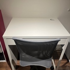 IKEA デスク(椅子付き)の画像