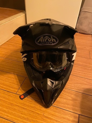 Airoh オフロード用ヘルメット ゴーグル付き Airoh オフロード用ヘルメット ゴーグル付き
