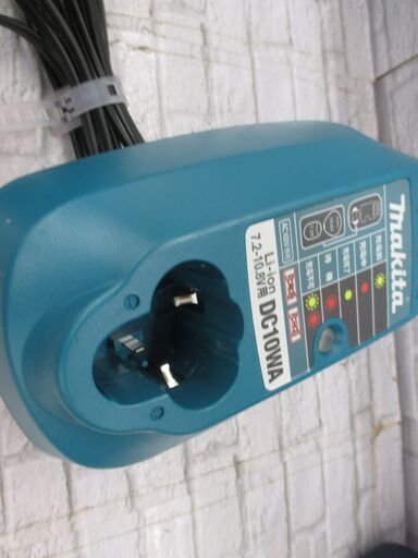 マキタ makita HS300D マルノコ 中古品 バッテリ10.8V一個/充電器 ※ケース専用ケースではないです 【ハンズクラフト