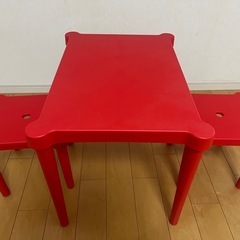 IKEA  赤の机とイスセット　kids