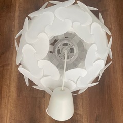 IKEA Fillsta 天井照明 廃盤品 電球付
の画像