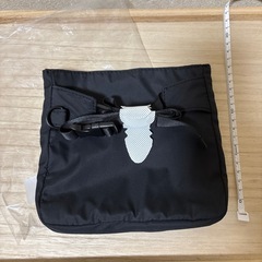 文房具入れれる腰ポーチの画像