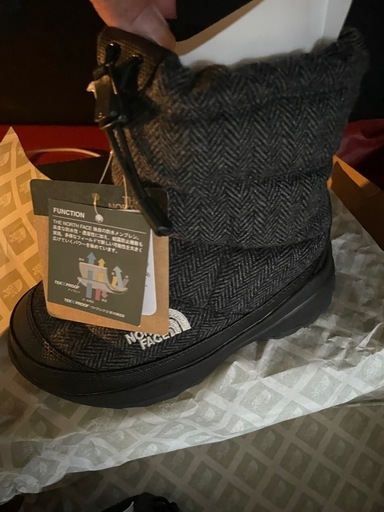 未使用　18センチ　THE NORTH FACE キッズ ブーツ