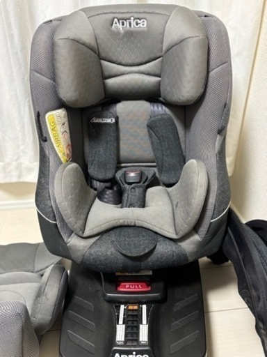 3月末まで！　アップリカ　子供用品 ベビー用品 チャイルドシート　ISOFIX 回転式