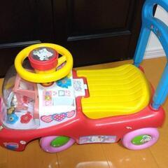 取り引き中　ハローキティ　手押し車