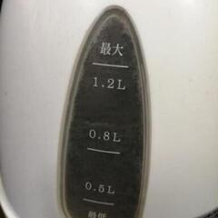 お値下げ　アビテラックス　abitelax 吉井電気

　AKT−12W　電気ケトル　1.2Lの画像