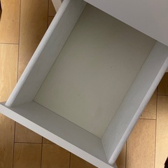 【無料】IKEA：MICKE 引き出しユニット キャスター付きの画像