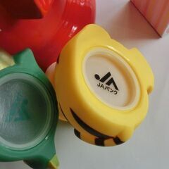 ●特大赤ポスト貯金箱（約高さ３０センチあります）陶器製、と動物貯金箱2点●計３点◎テイシュボックスは大きさ比較用です（未使用保管品ですが、●気になさる方はご遠慮ください）、★お手数をおかけしますプロフィール必読ですの画像