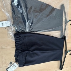 新品、未使用！レディース紺色パンツ の画像