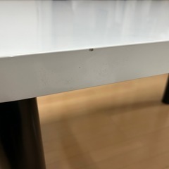 ダイニングテーブルの画像