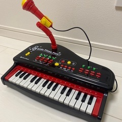 おもちゃ　西松屋キッズピアノ
