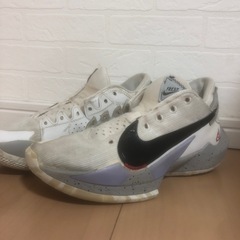 NIKEバッシュ24.5cm