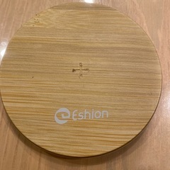 ワイヤレス充電器(コード付き)の画像