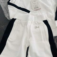新品 ちびRady サイドラインセットアップ ハーフパンツ 背中ロゴ 110cmの画像
