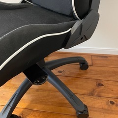「AKRACING」ゲーミングチェア
の画像