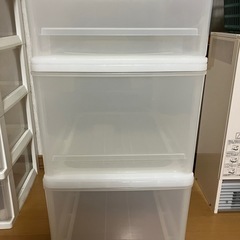 【美品】衣装ケース 収納ケース３個セット 早めの希望‼️ 