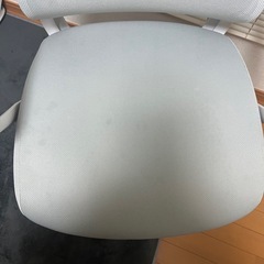 ニトリ　ワークチェア　カーデ(GY/WH)の画像