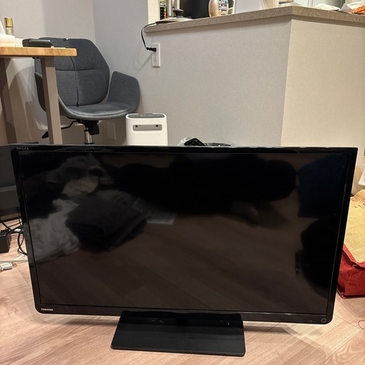 東芝　REGZA テレビ32型