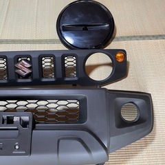 【値段交渉OK】スズキ ジムニーシエラ 純正フロントフェンダー グリル リアタイヤの画像