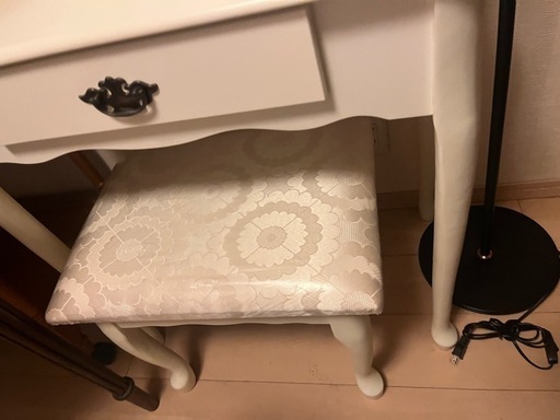 美品　配達可能　ドレッサー　スツール付き　ホワイト　アンティーク　ロココ　猫脚　白色