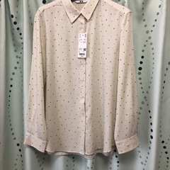 ユニクロ小花柄ブラウス　新品　L