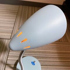 M332  デスクライト ブルー レトロ タッチ式 明るさ３段階の画像