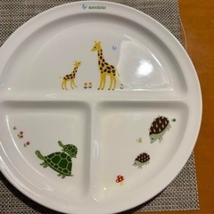 子ども用の食器セットの画像