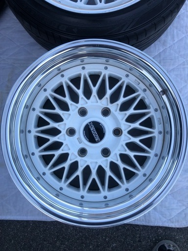 4本(1本うちリム曲がり)CRS ESSEX ENCM 18×9J 6穴 139.7 +20.+25 (ホワイト) ハイエース ホイール