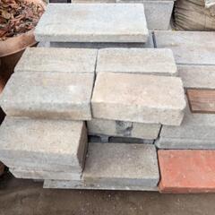 商談中★無料★コンクリートブロックの画像