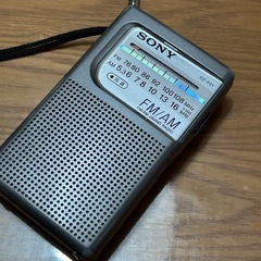 中古SONYソニー携帯ラジオAM/FM